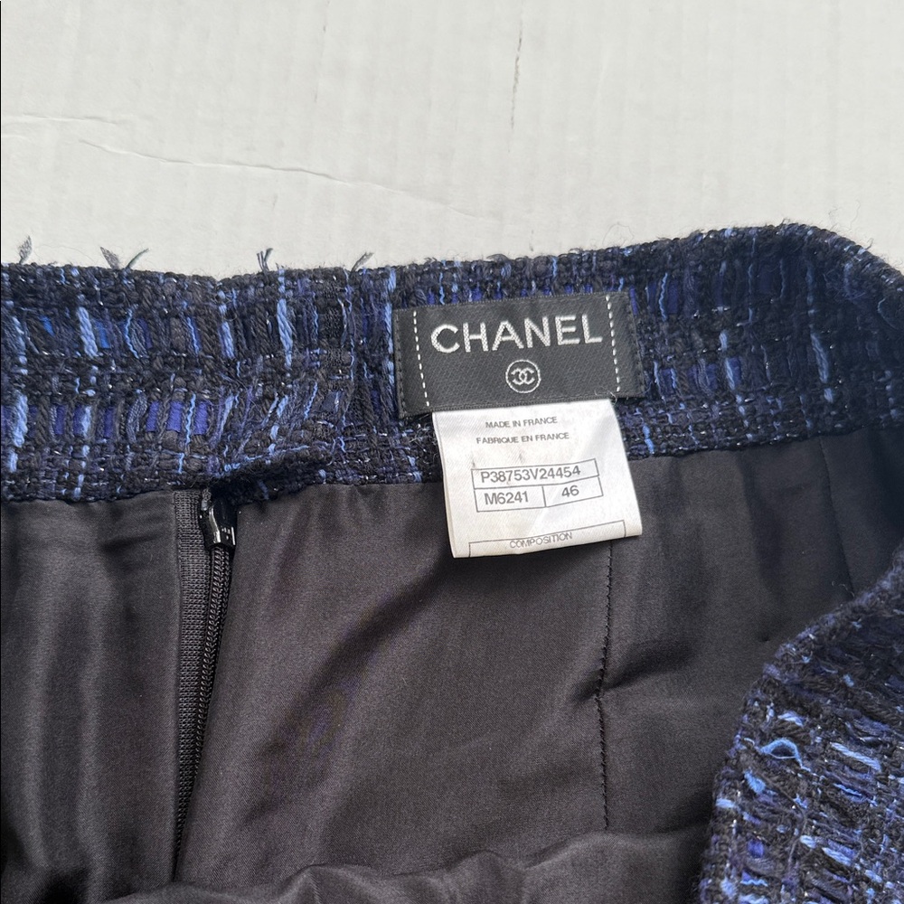 CHANEL Karl Lagerfeld Paris-Shanghai 2010 Métiers d'Art Tweed Skirt FR 46 P38753 - Picture 2 of 8